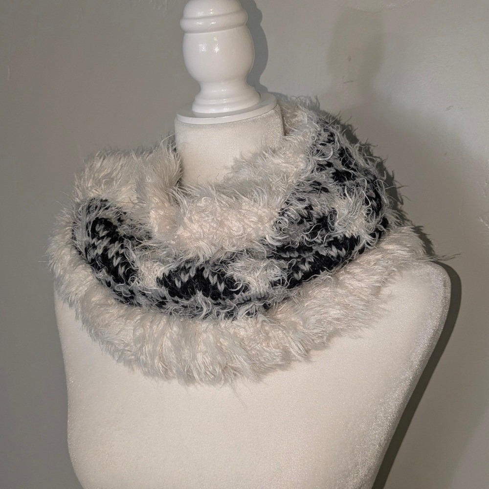 ExpressFaux Fur Knit Infinity Scarf Ivory Black‎ Cozy Winter Neck Warmer OS